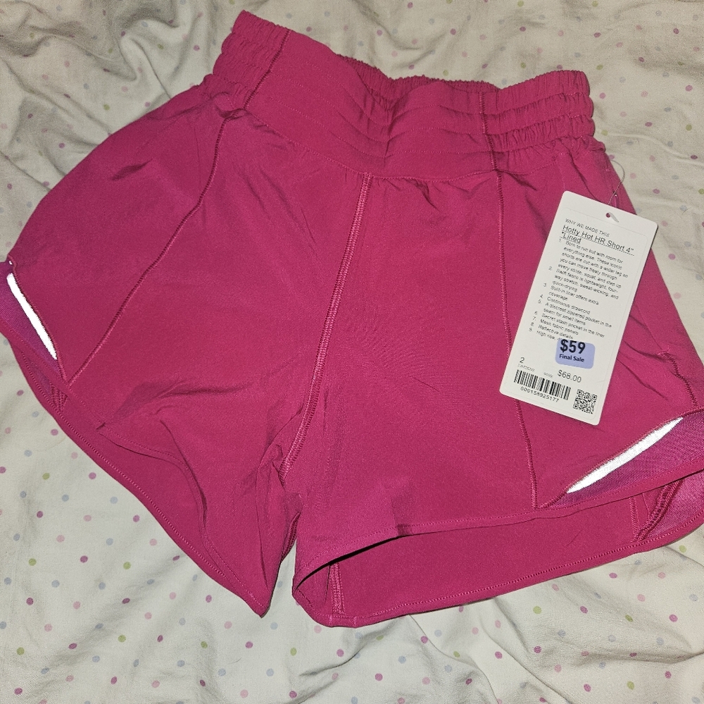 Lululemon Hotty Hot 4" Shorts size 2